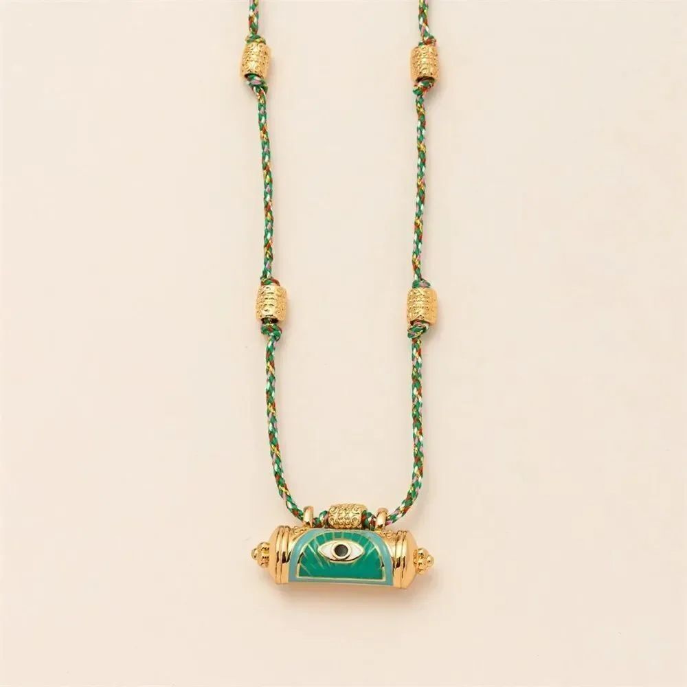 Turquoise and Gold  Necklace Q434